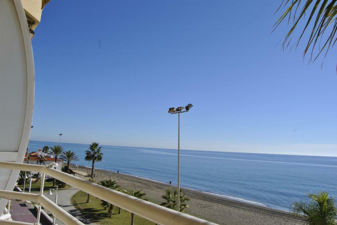 Rincón de la Victoria Apartamento Frente Al Mar,Primera Linea מראה חיצוני תמונה