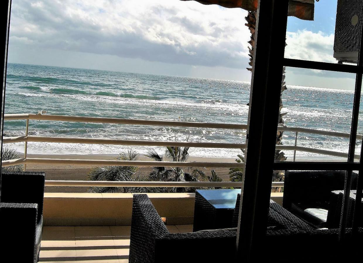 Rincón de la Victoria Apartamento Frente Al Mar,Primera Linea מראה חיצוני תמונה