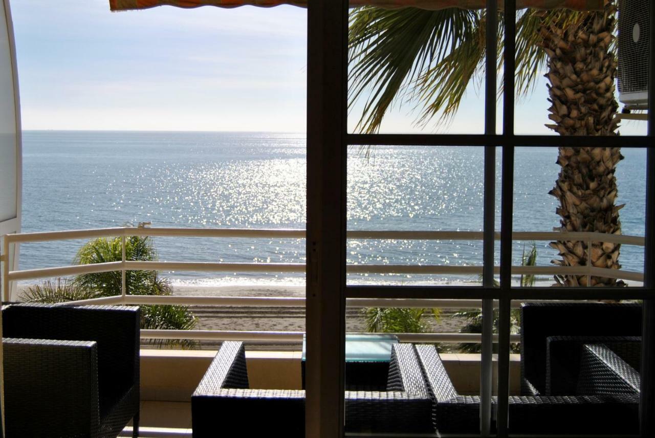 Rincón de la Victoria Apartamento Frente Al Mar,Primera Linea מראה חיצוני תמונה